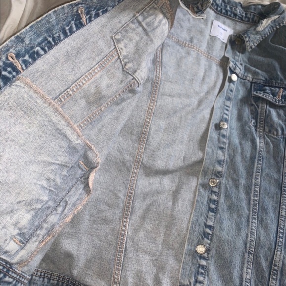 Old Navy Women’s Jean Jacket - Picture 5 of 5